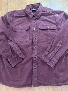 Eddie Bauer Men's Button-Down Shirt in Burgundy